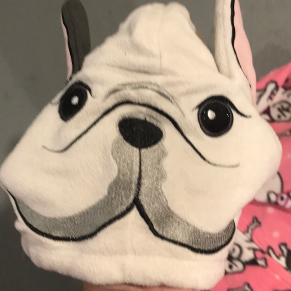 Woman’s PJs - Picture 2 of 5